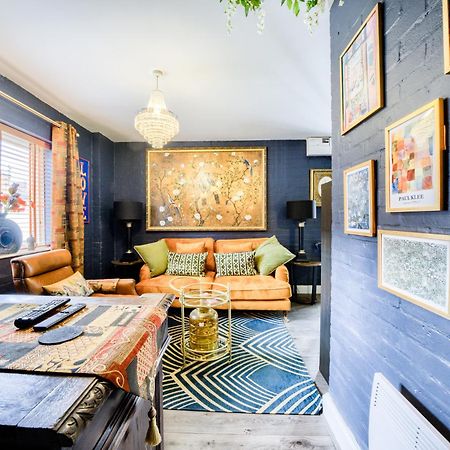 Romeo & Juliet'S With Private Parking Apartment สแตรทฟอร์ด อะพอน เอวอน ภายนอก รูปภาพ